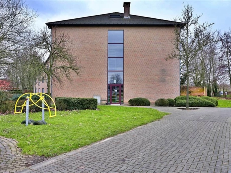 7db25cf263ff45d9afb4815c55db1447 thumbnail