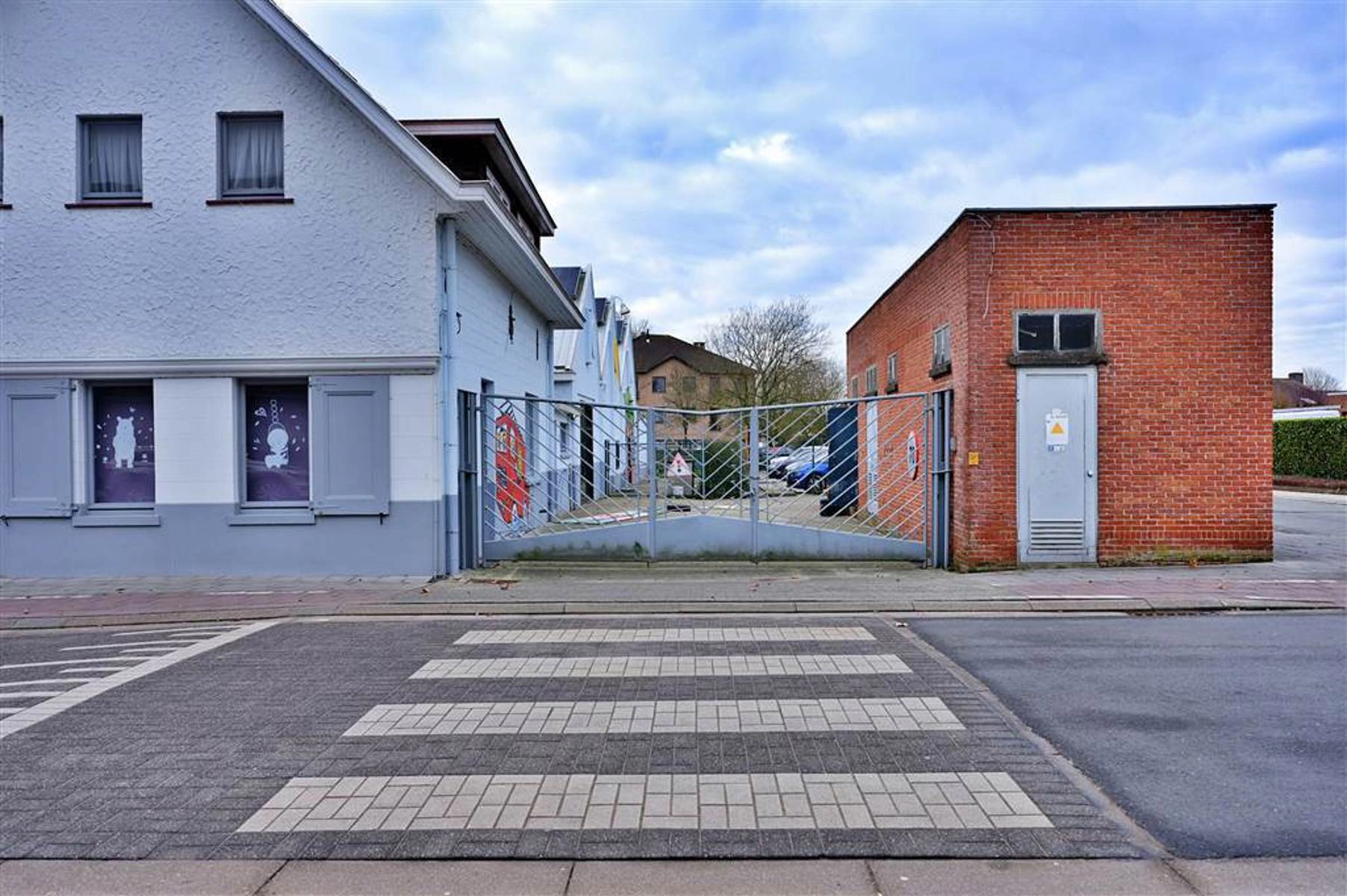 d40eec7e3d944721a9f17dcce4d4e2f0 photo