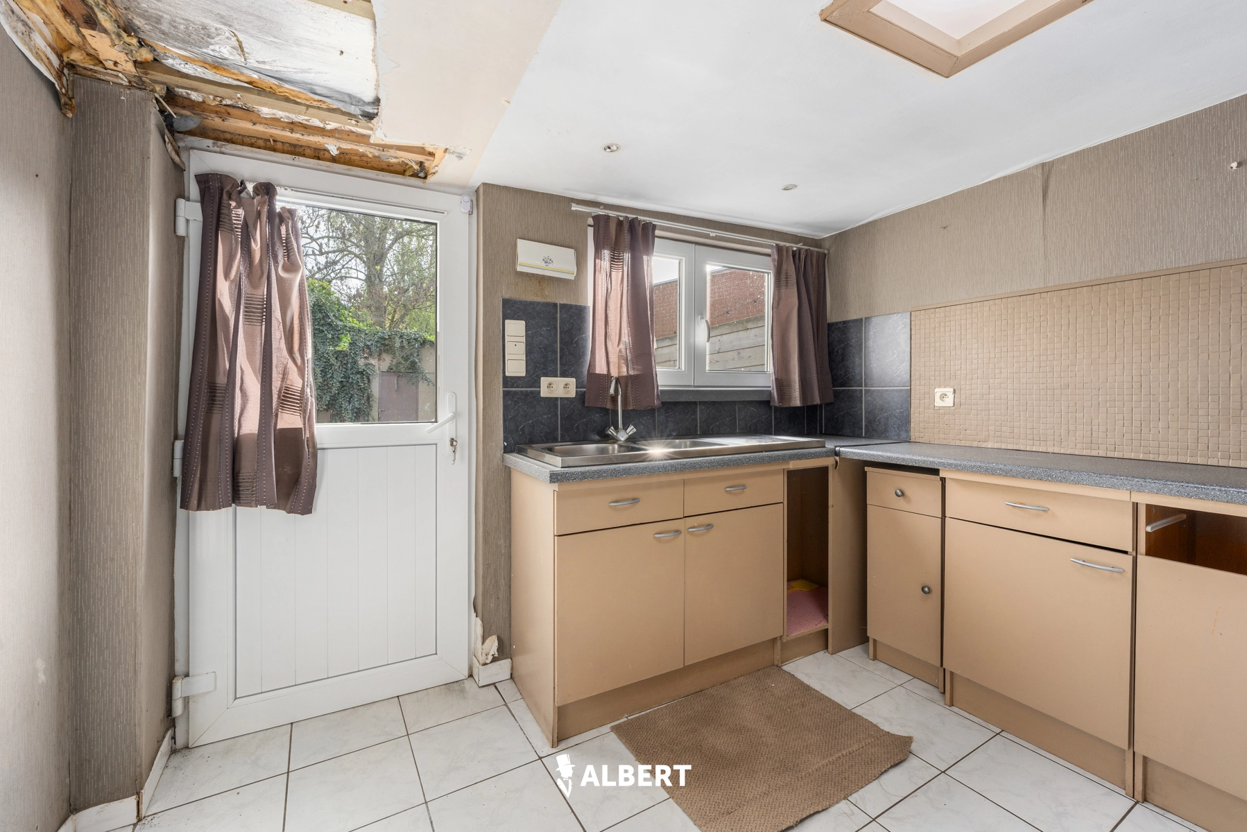 c3ebb719afc2441197d44b61ba8ec083 photo