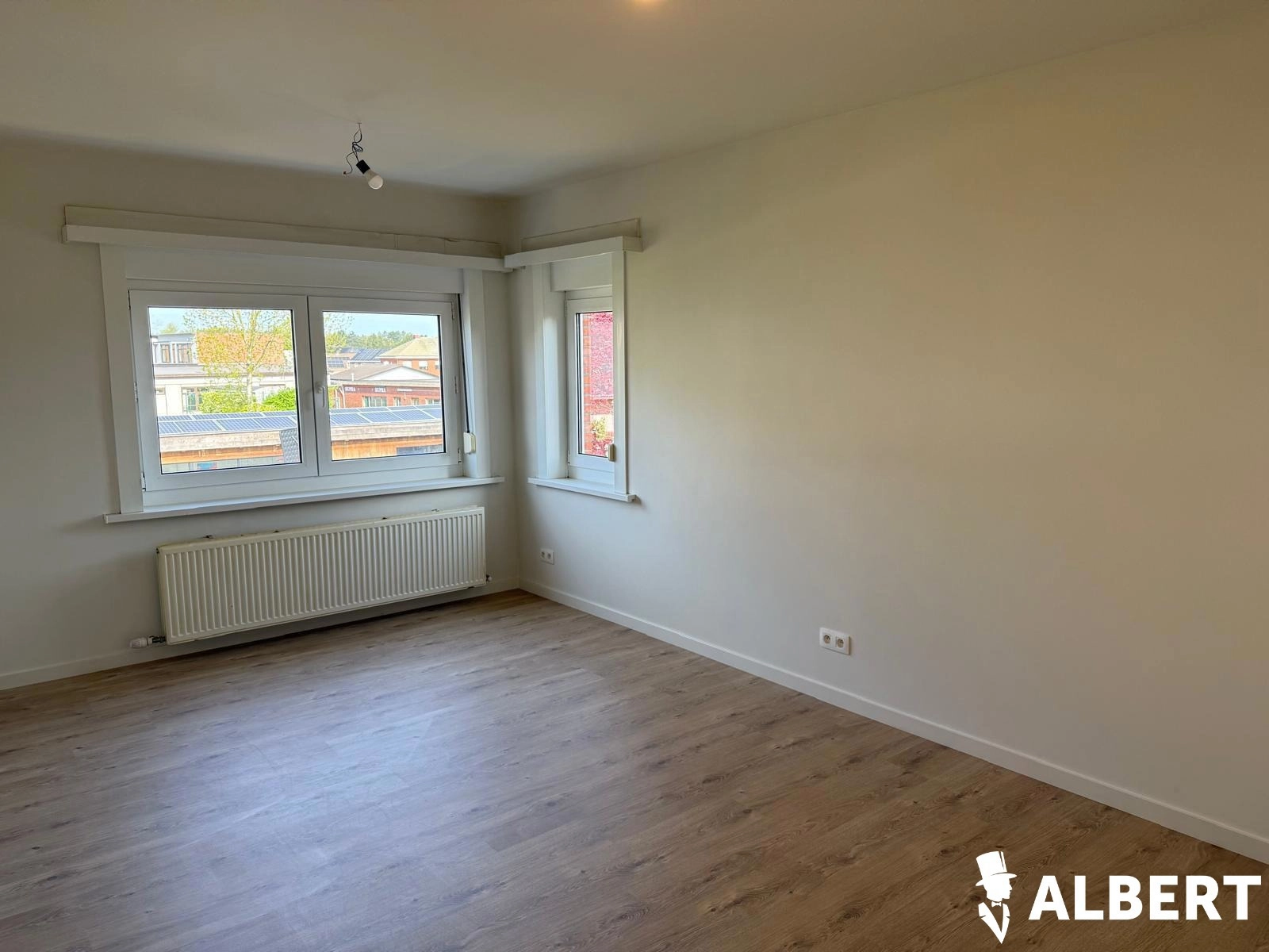 e6cd834f0d3245299460182f6ae3b8aa photo