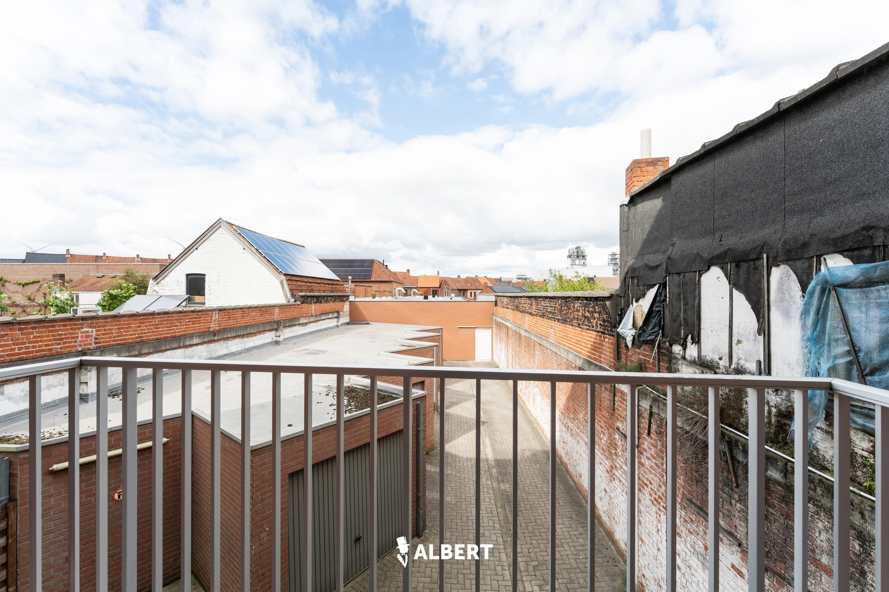 eaeb90986aed4c848497b2d50f836af2 photo