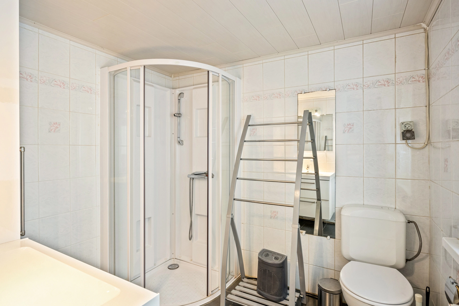 41cefde3e4f74d3cb0dfba0e071f0478 photo