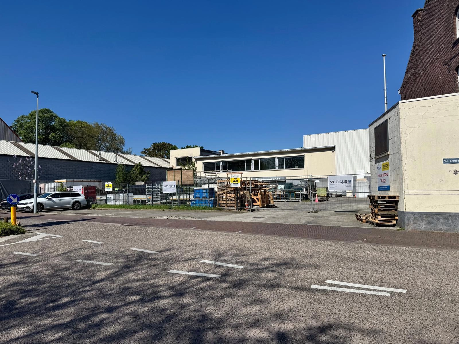 3e9c6fcdf32c4ed9bdaeac3fbf342263 photo