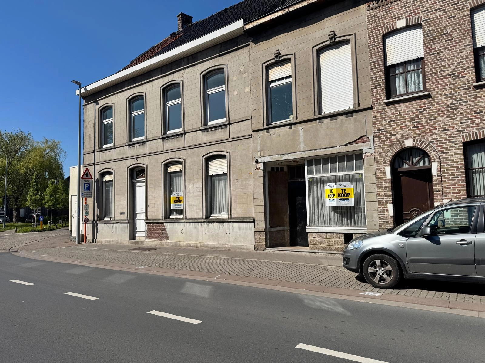 99e8900f4fe641b68d5478d56a42f010 photo