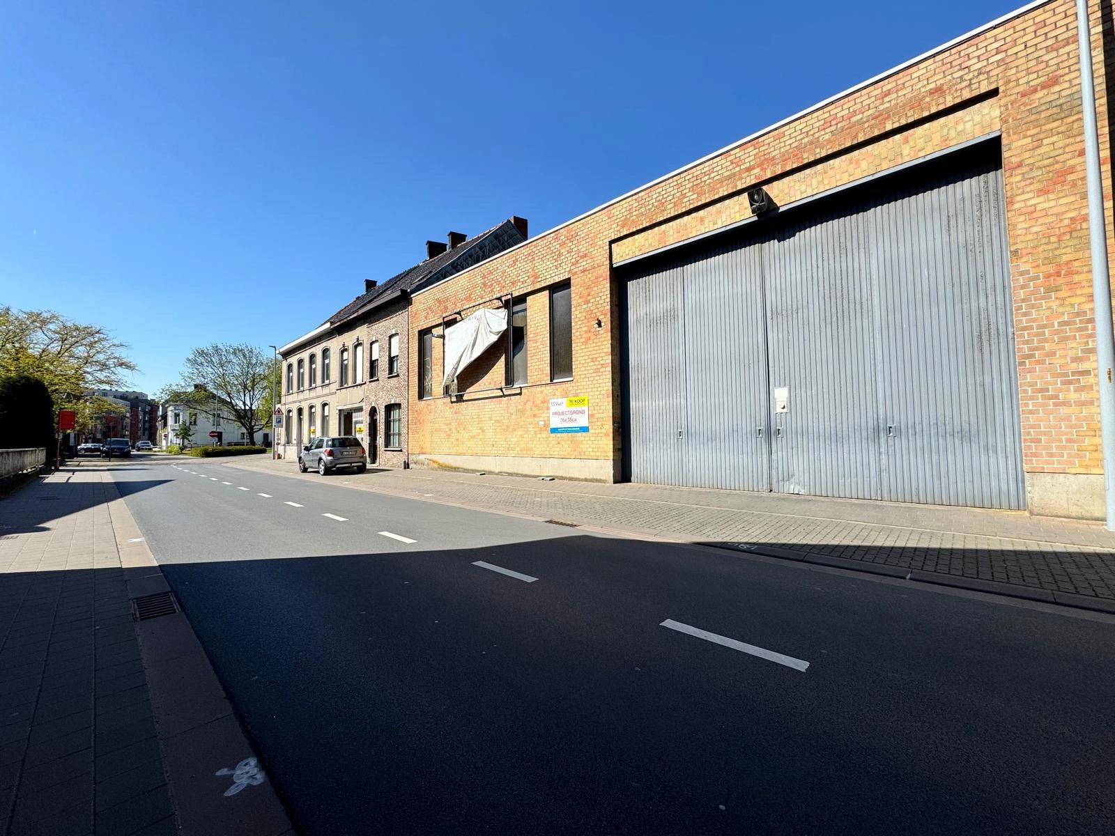 d6be65a3f1f64e51834a7f315b6f844c photo