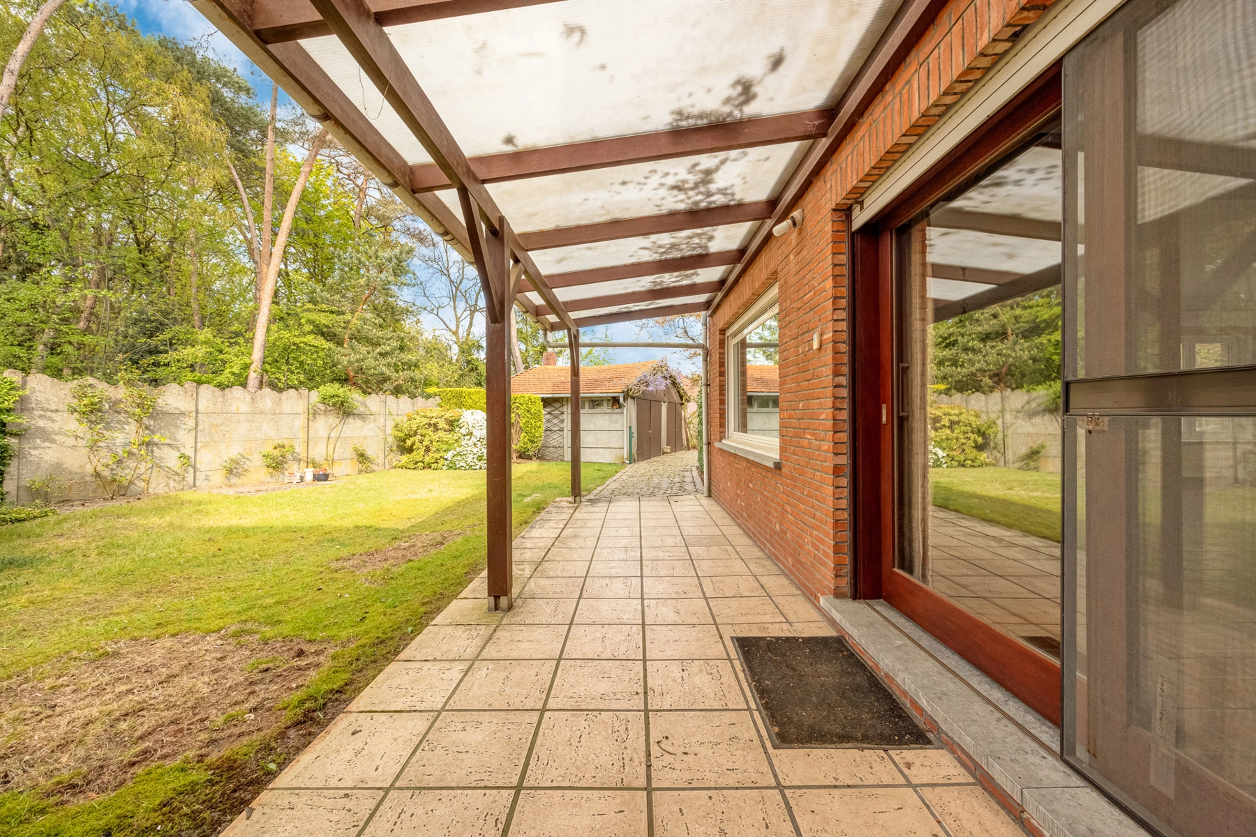 29fdd6203412485aae872f1128e28826 photo