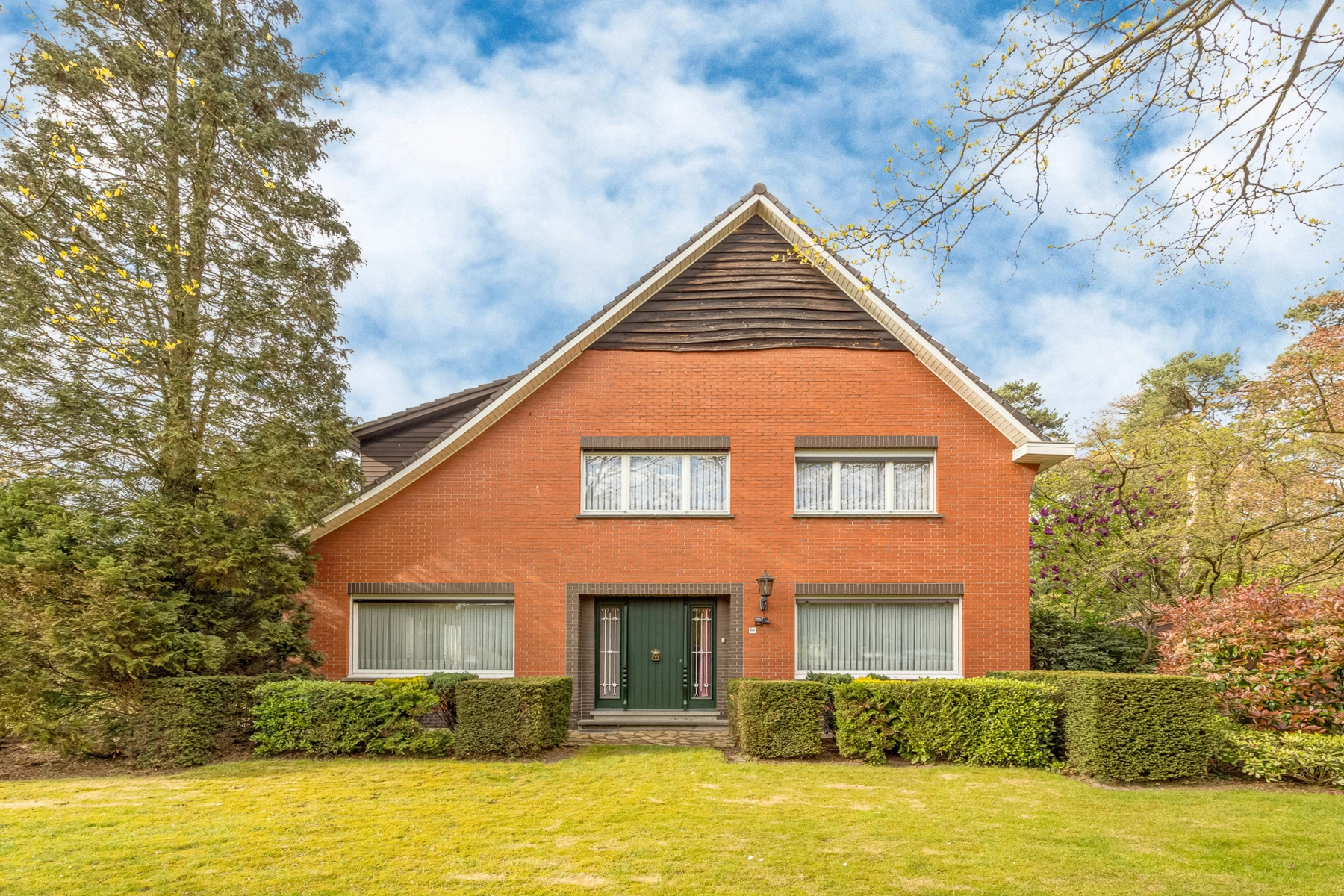 423dfb416fe44023b3bacf2b45c30e21 photo