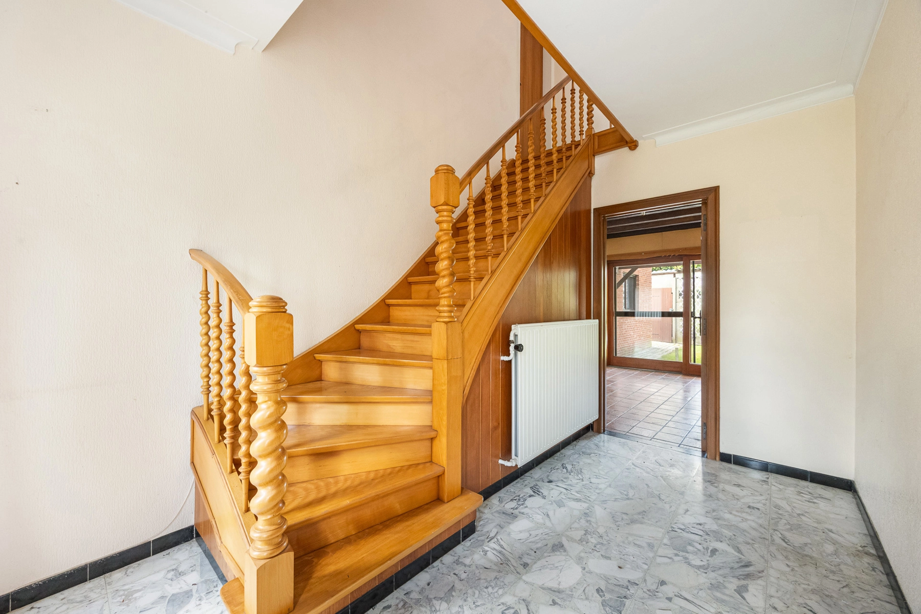 8851b9eb78e64d8ba9e3d3bae44655ae photo