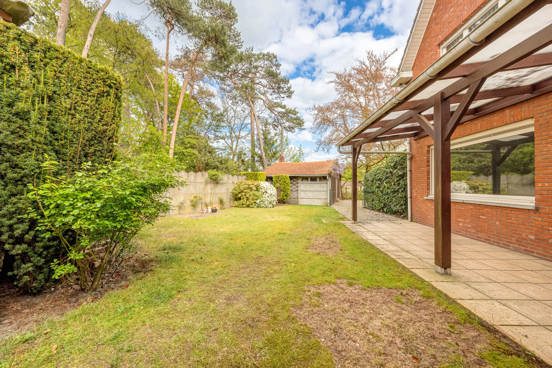 e3cddc6f442945e48b62e991b54ddc96 photo