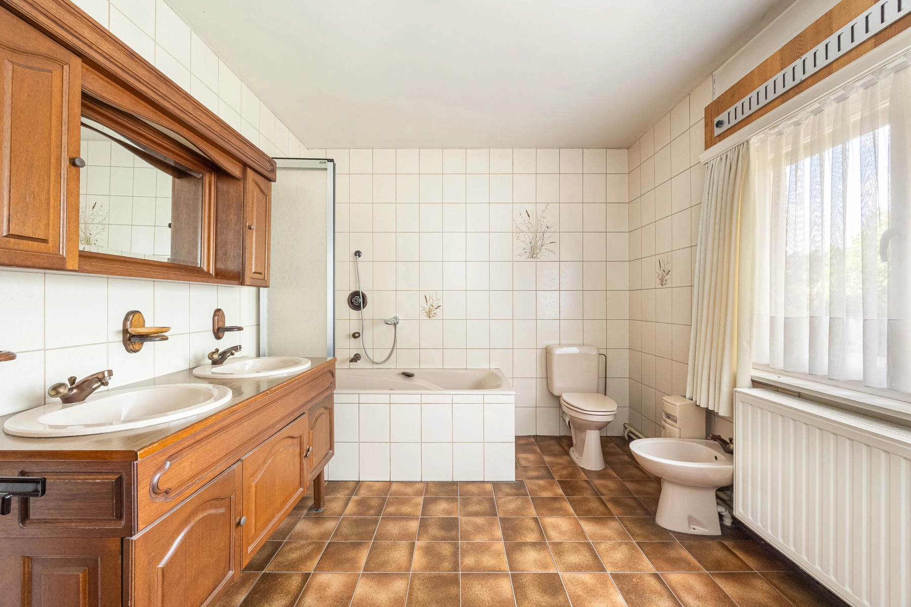 fd5f7fd432984ae5bb19a654a11dc253 photo