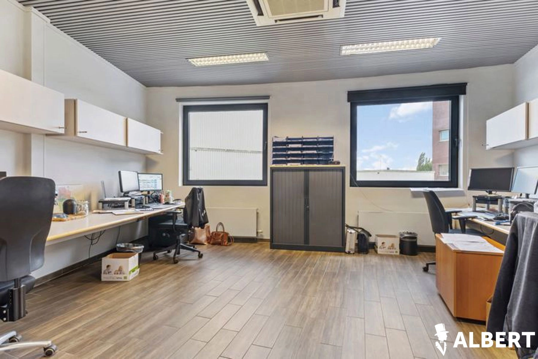 b976435a400747c38375765e1c97af3f photo