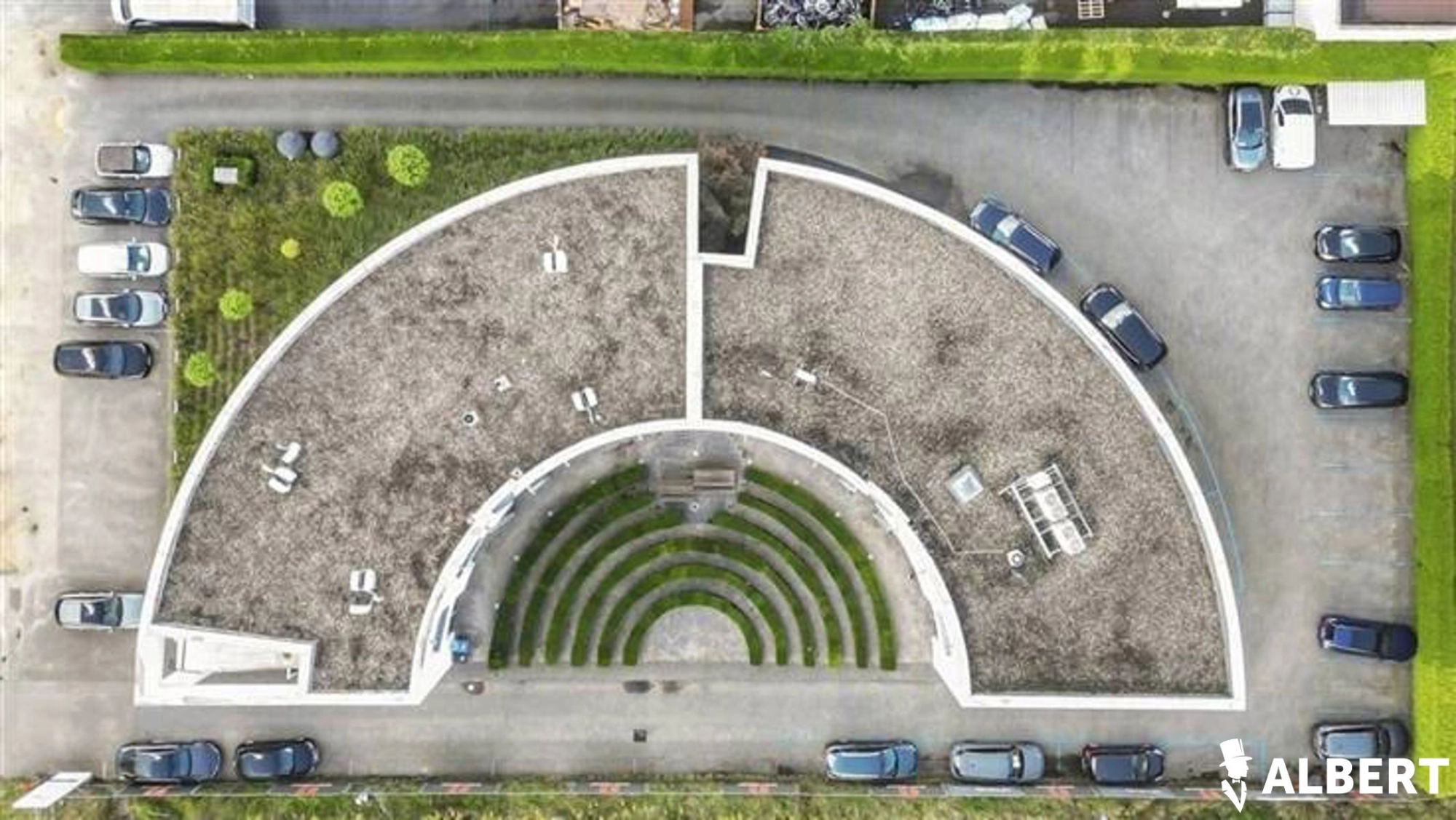 f2a68bdbc5684d7ea7870395bf912af8 photo