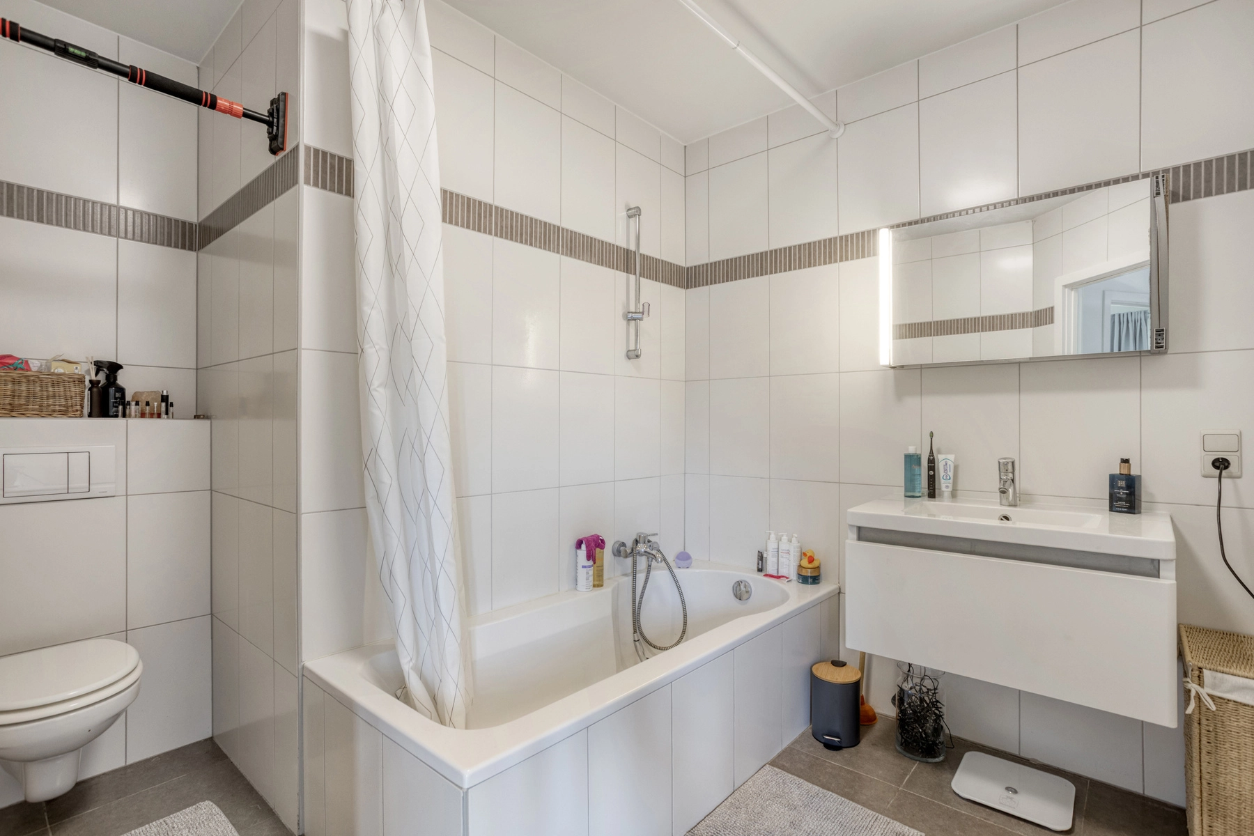 bebb78f597674784ad5683e404b916f0 photo