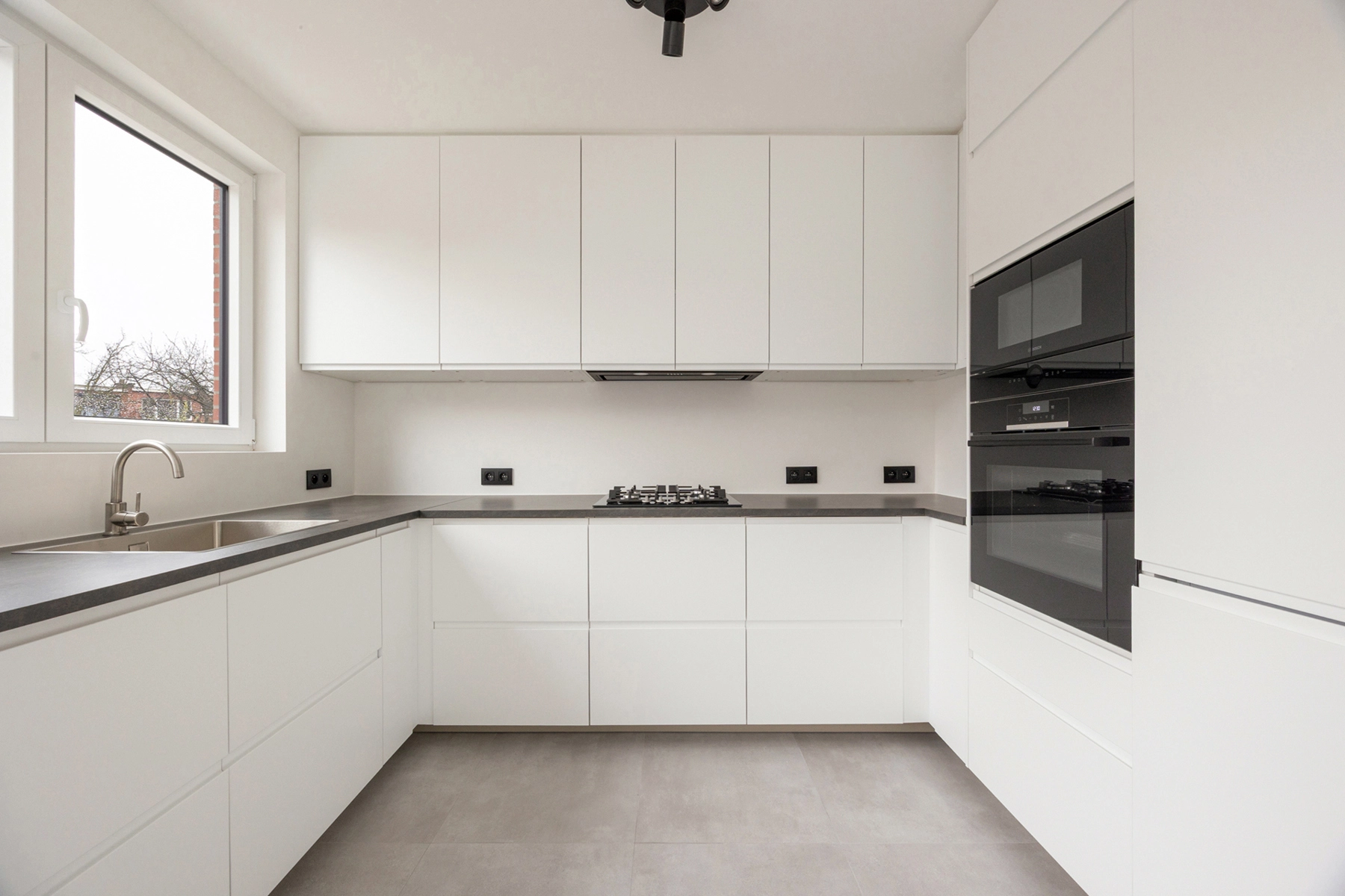 131b249a0d424cd092c78690ab765d84 photo