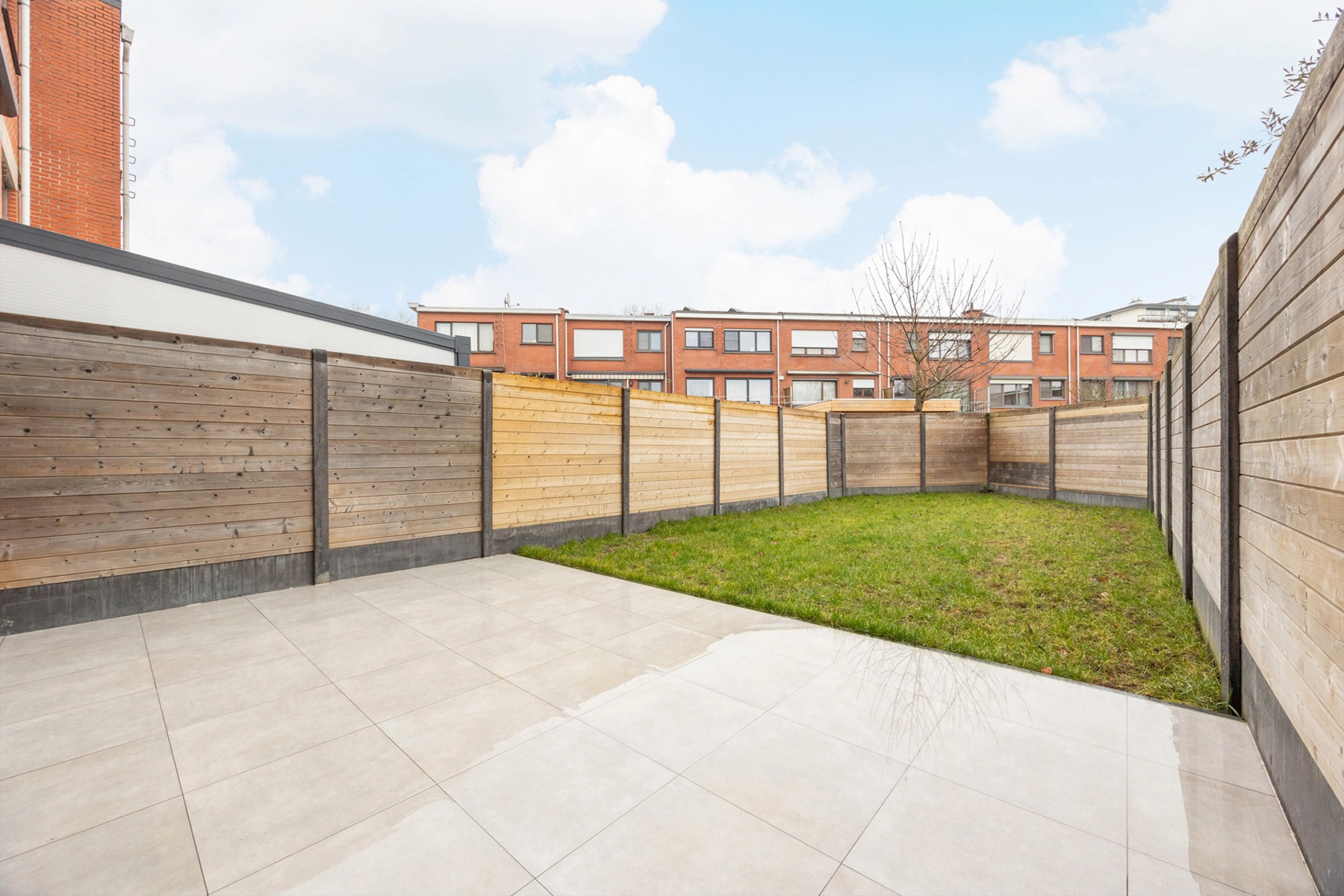 b119a37300fc47b5a86785e816038d2e photo