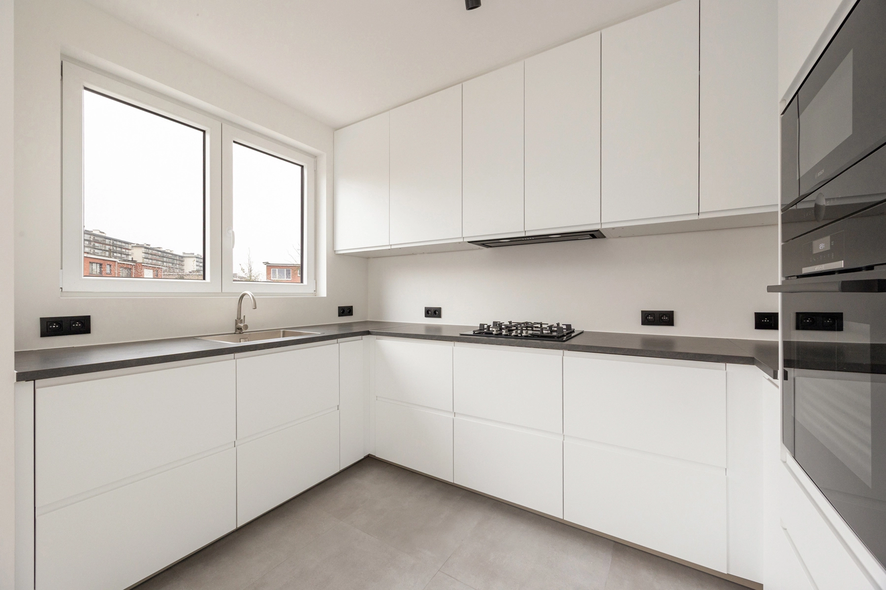 fed8375652374bd5850dbe68b6c7b6b7 photo