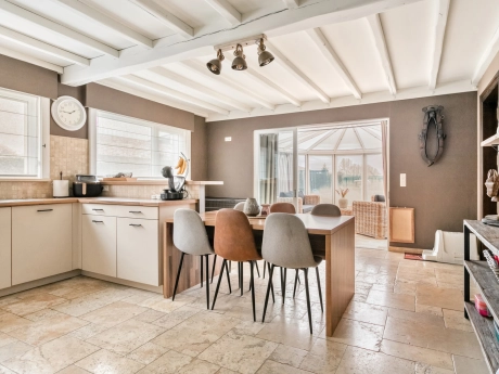 e7cab81f88384cafbf6060b8bd258454 thumbnail