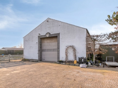 f6b33c32cf5245d3b049680595be5341 thumbnail