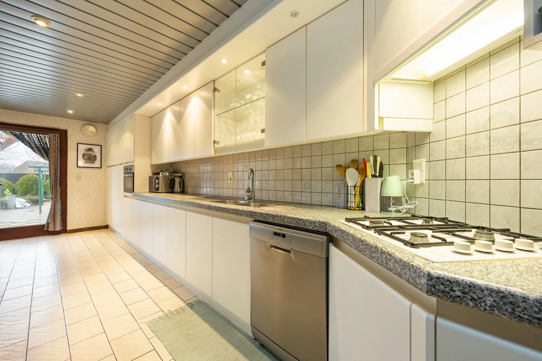 9c9730c806ef4cf7859d406858d15bda photo