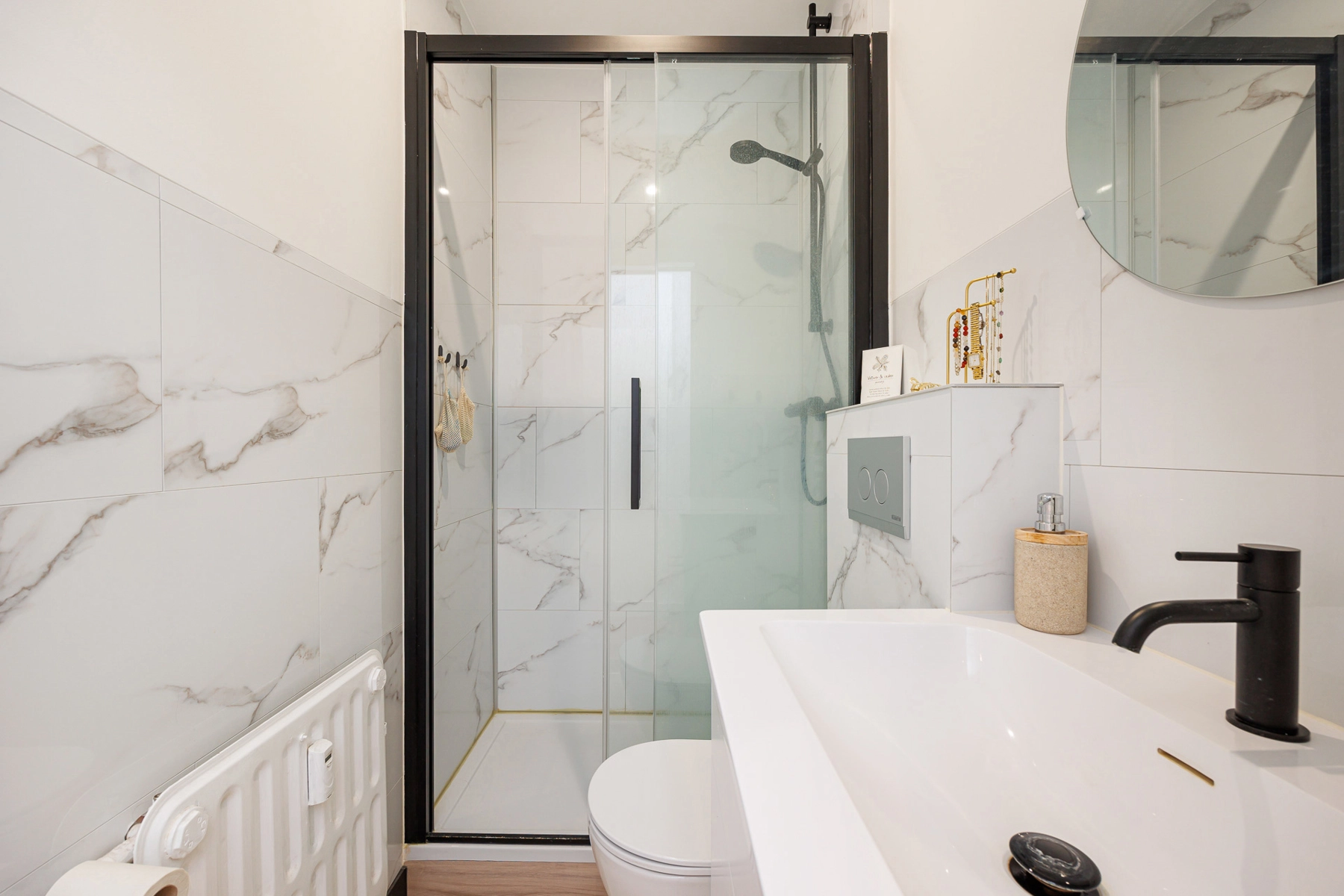 c64eda07354a4aae9047fc9109d2a8f2 photo