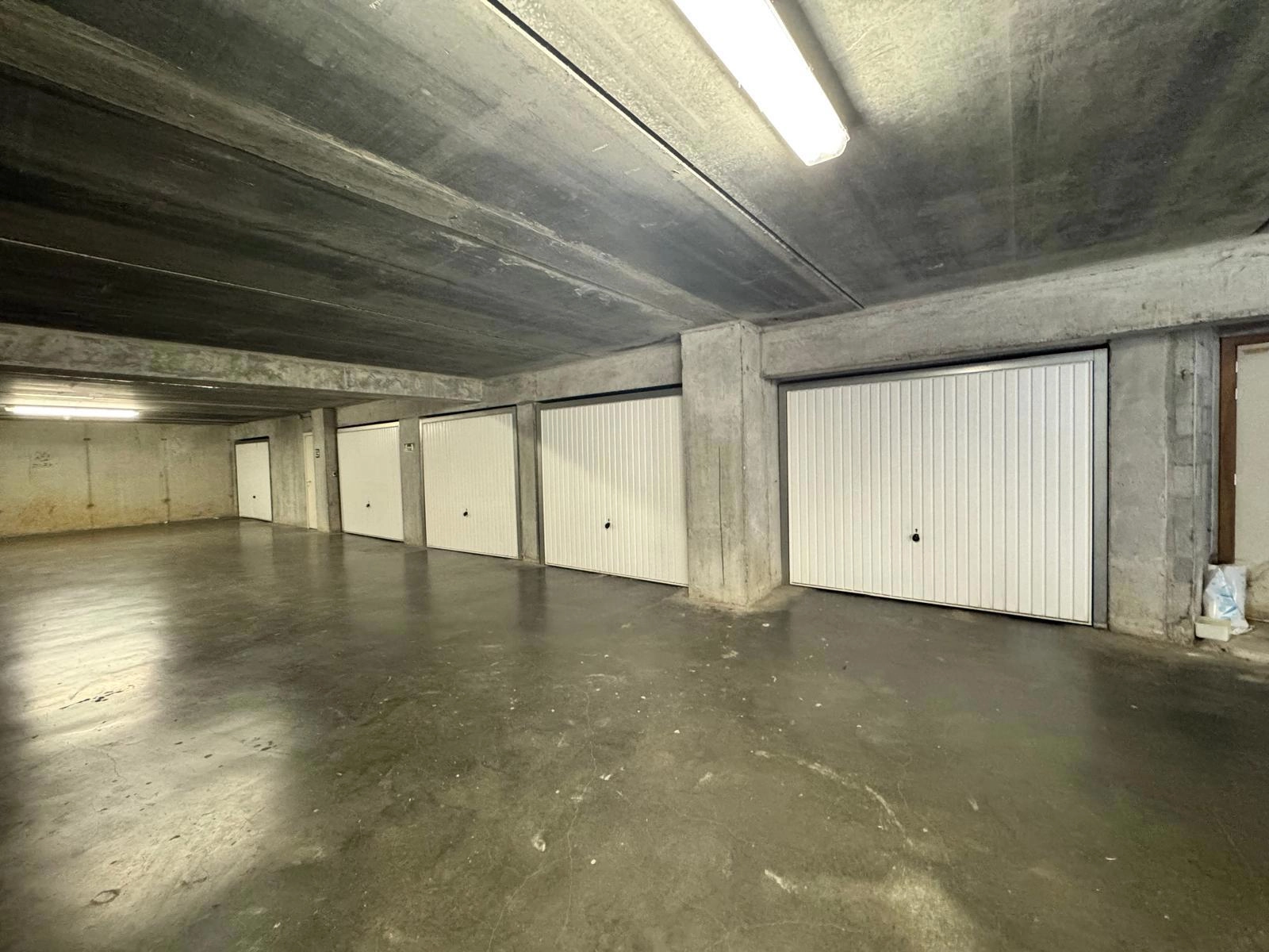 b08dafb8dc554f8ba41ebab3186c4150 photo