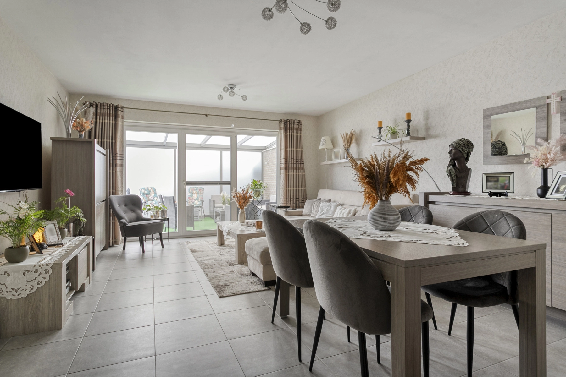 57067871bb824d578ba30fd837410c9e photo