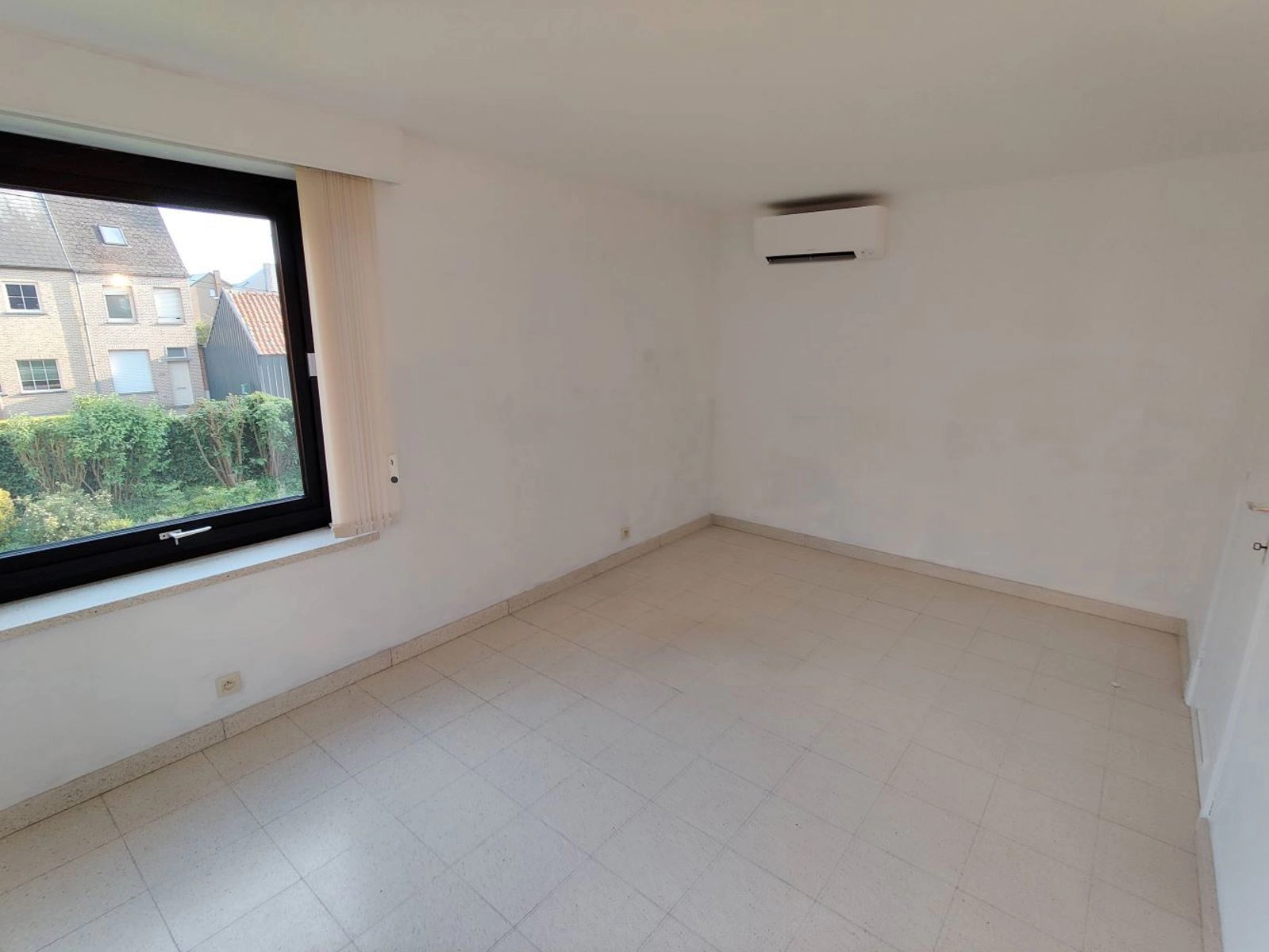 06c5475ac8d54ead9f255310c31bbe68 photo
