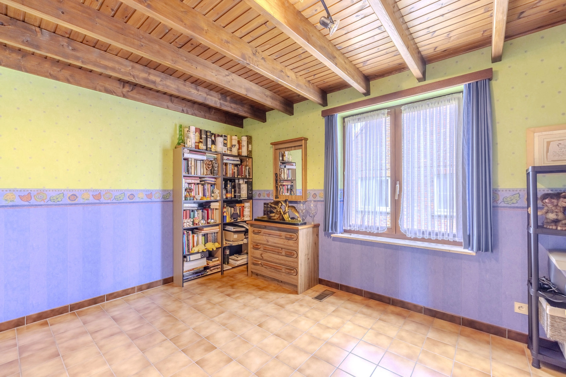 79cb412ad5f74e4c8a6a99e1df95d904 photo