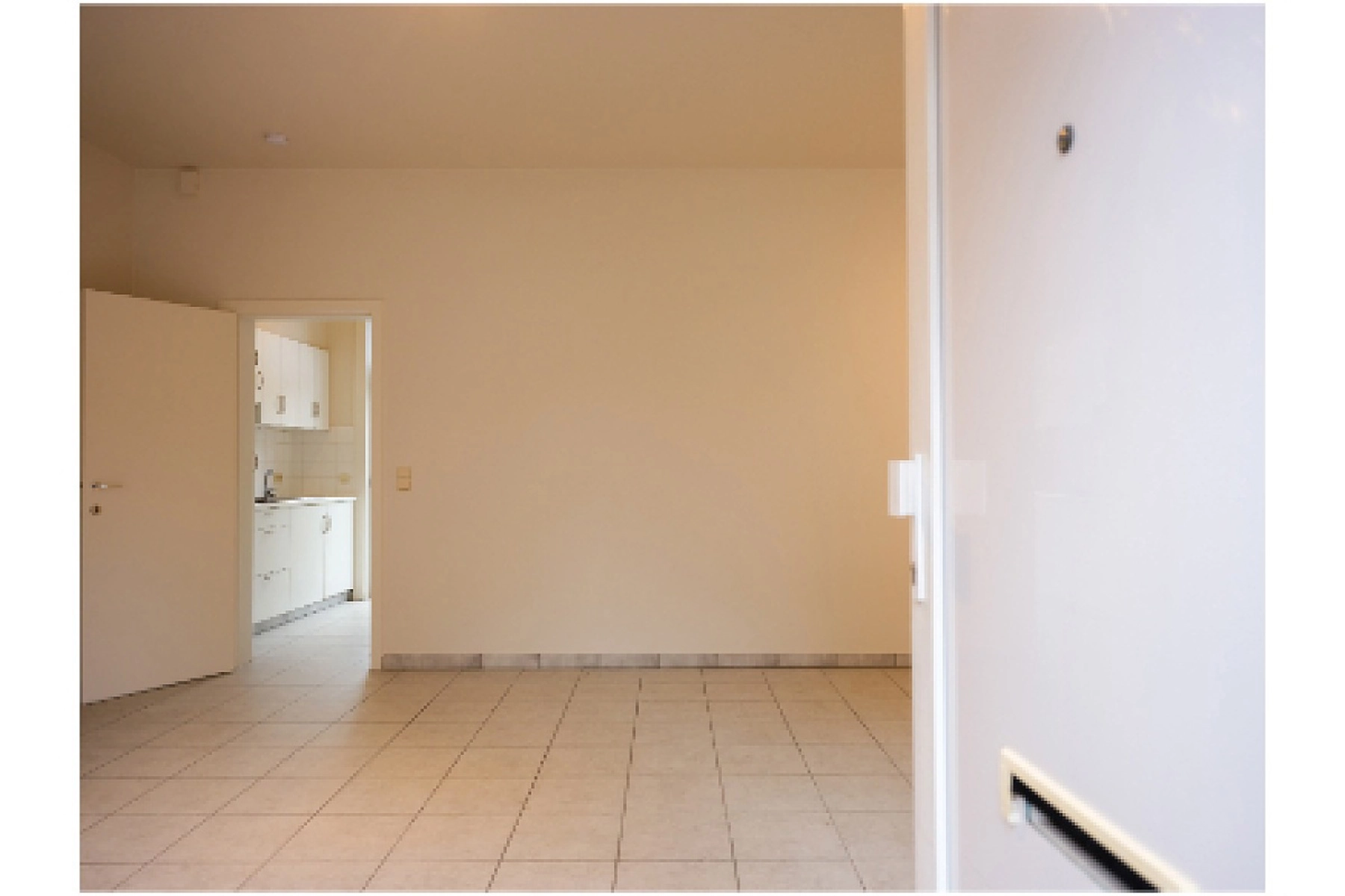 3ab9271b610348bba9e1165d5c278f73 photo