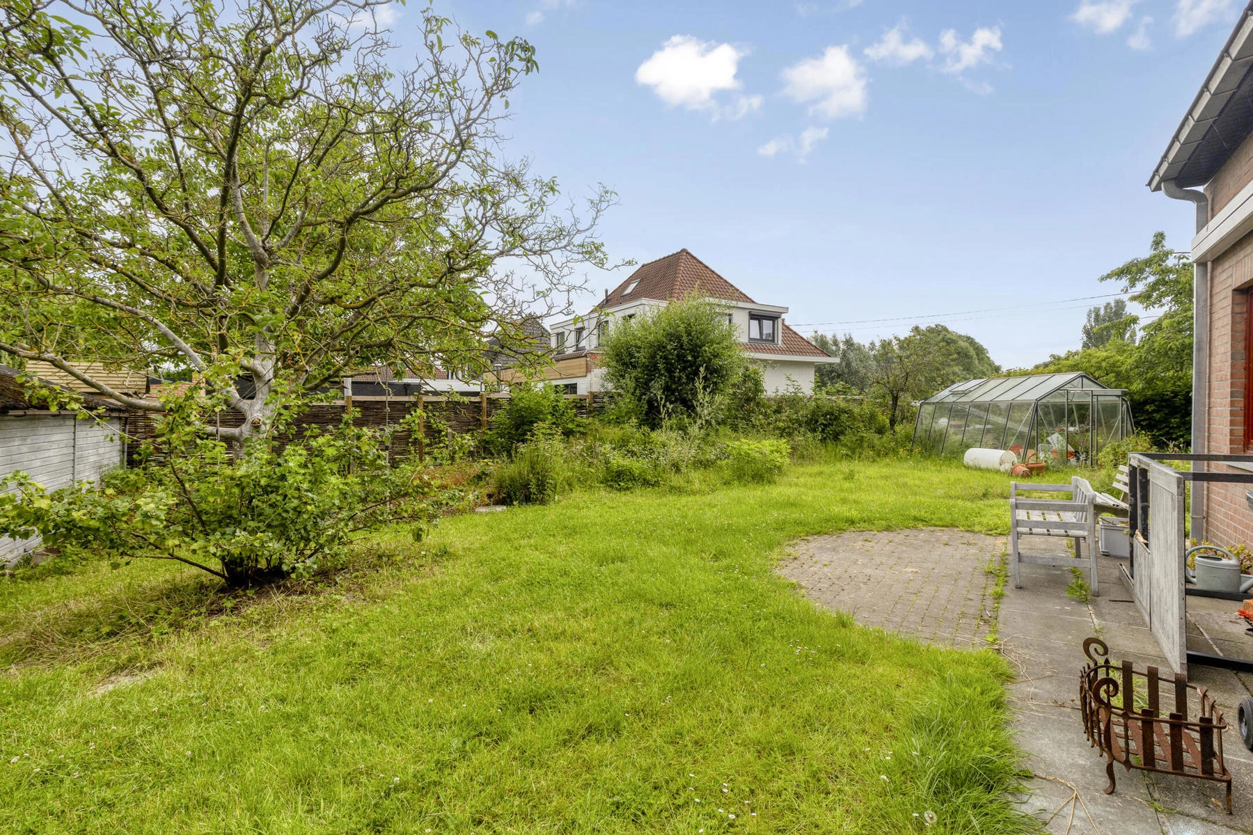 d3b656560bdd48ddbe17bc1e465615ef photo