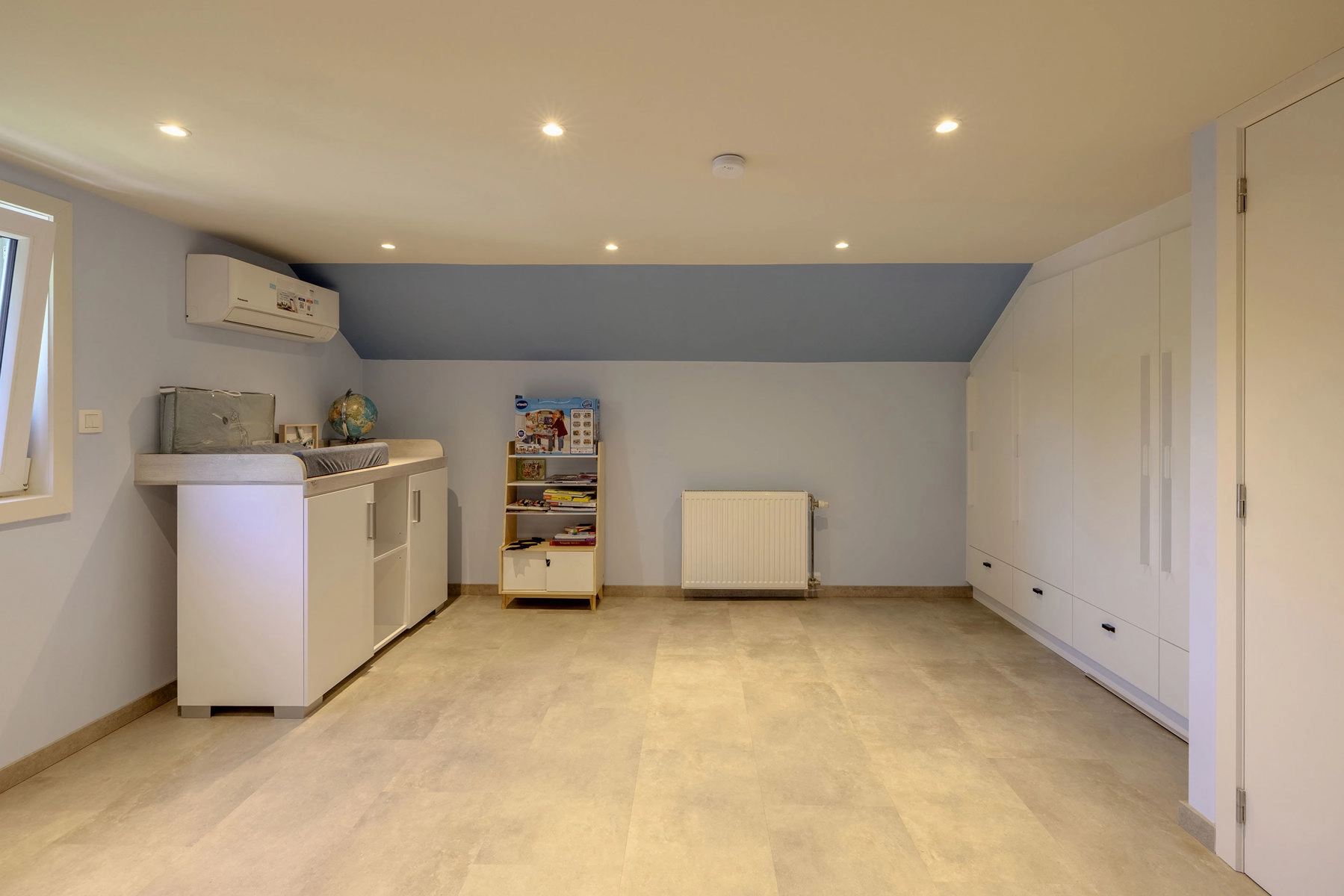 0396076c452843a3807832363894d604 photo