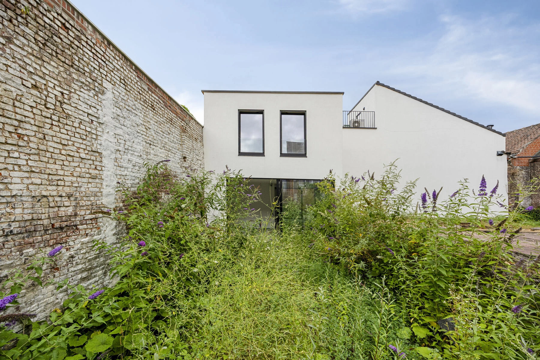 bdf3ab4ec19c411a853644fde82bfa03 photo