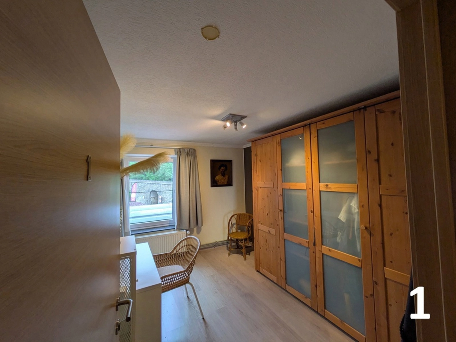 5591d2331cbe41219585e4e9a53c23e3 photo