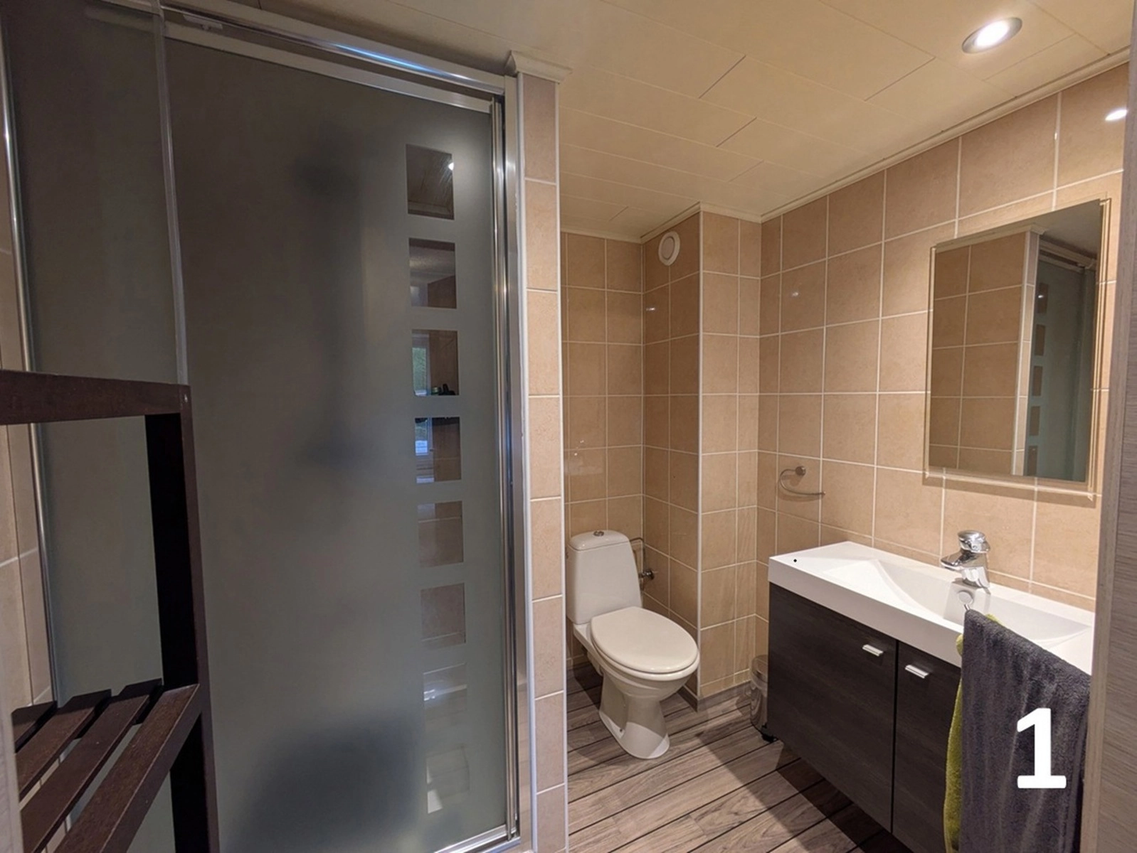 fc8ab909eb684526b05c806ad496aef0 photo