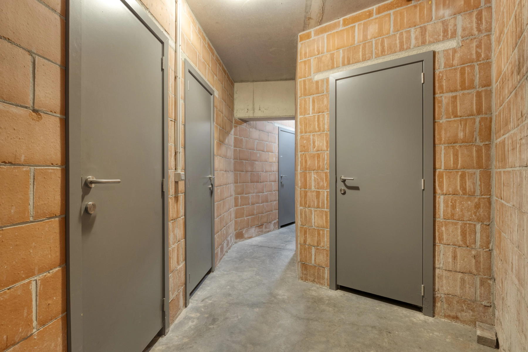 cd6d38f1abc04ed5ad632eba6c4f161c photo