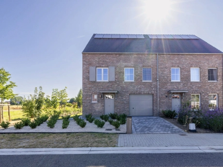 property 7792466 cover photo