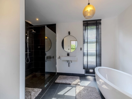 9c0067f5f1cd49a7a78ea1fdc8956fa0 thumbnail