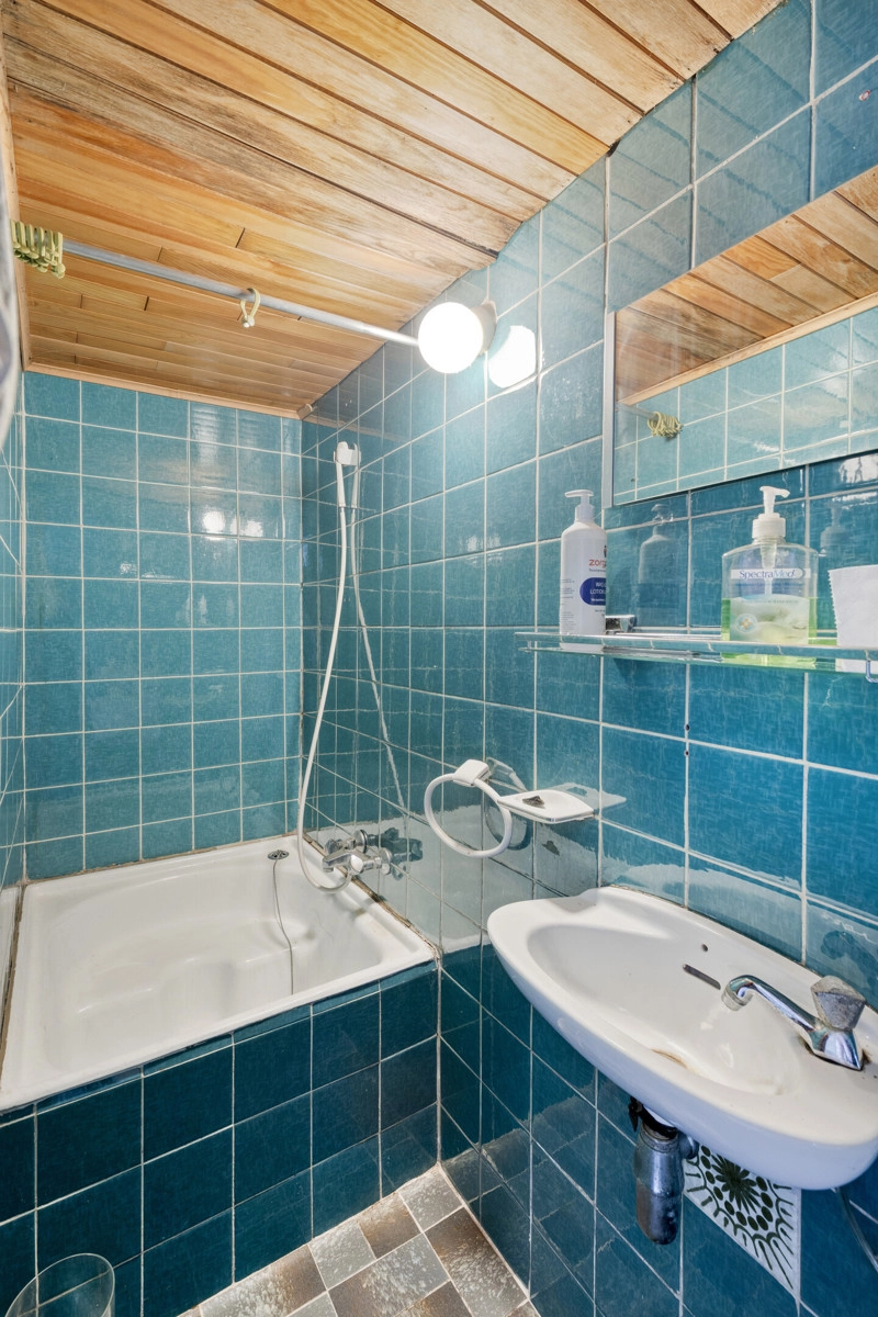 54916dbad92142418db9749cf10f5f21 photo