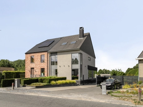 property 7820384 cover photo