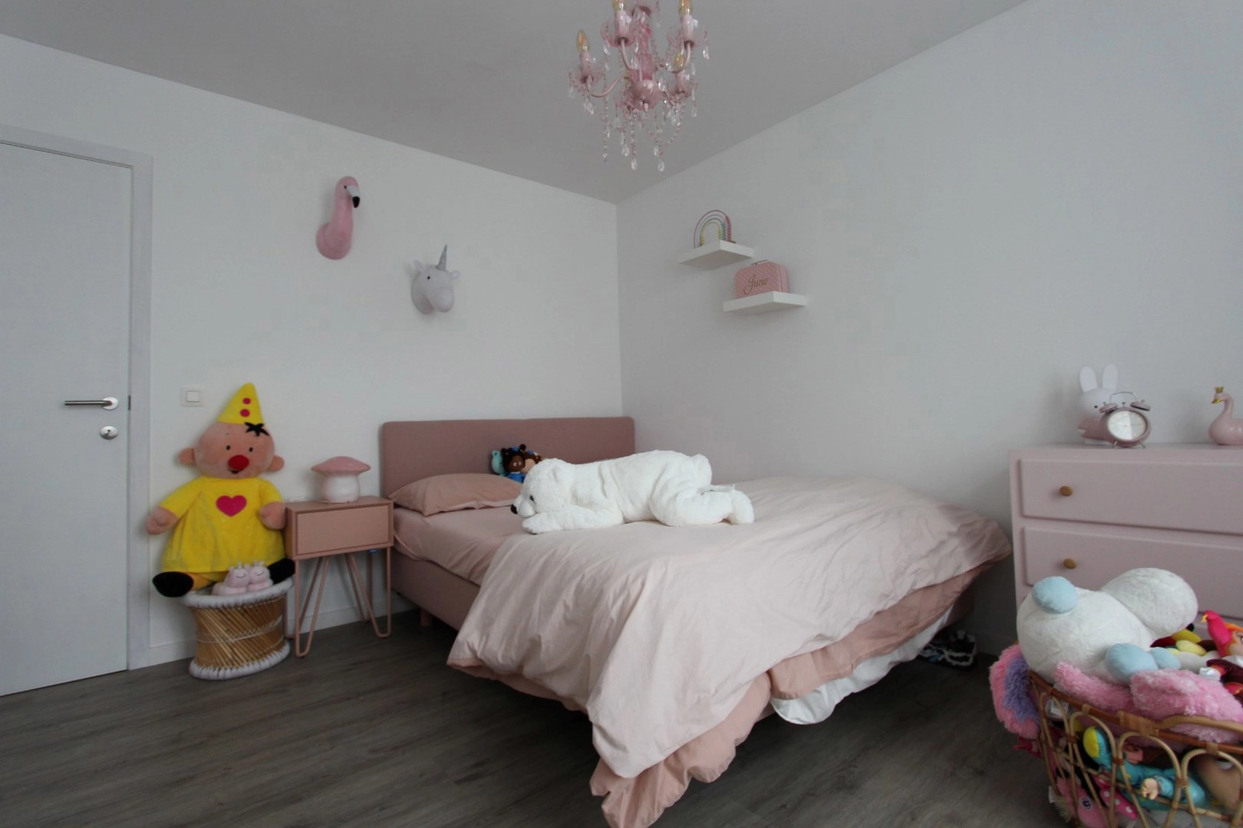 40e404d3b6eb4ccaab02c43da56509dd photo